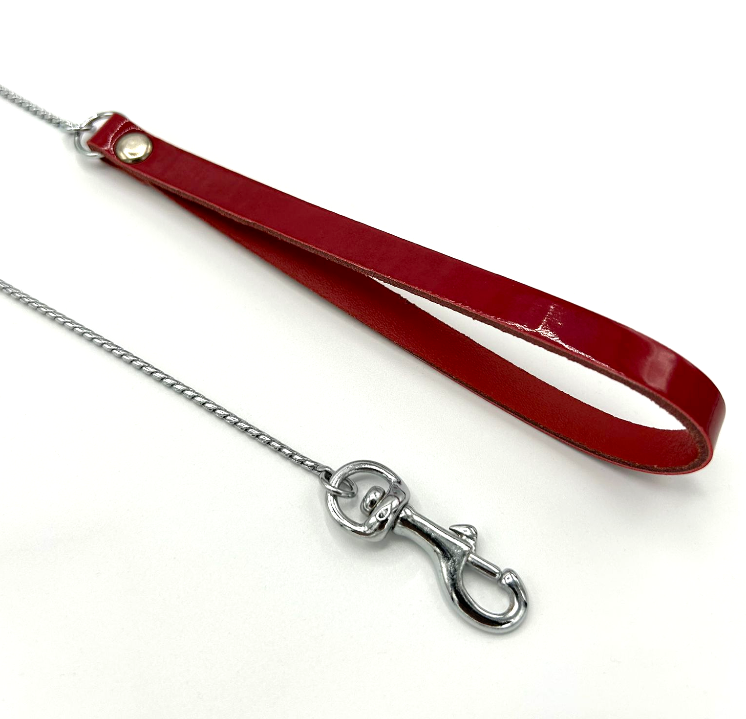zarte Führungsleine mit roter Lacklederschlaufe zarte Führungsleine mit roter Lacklederschlaufe