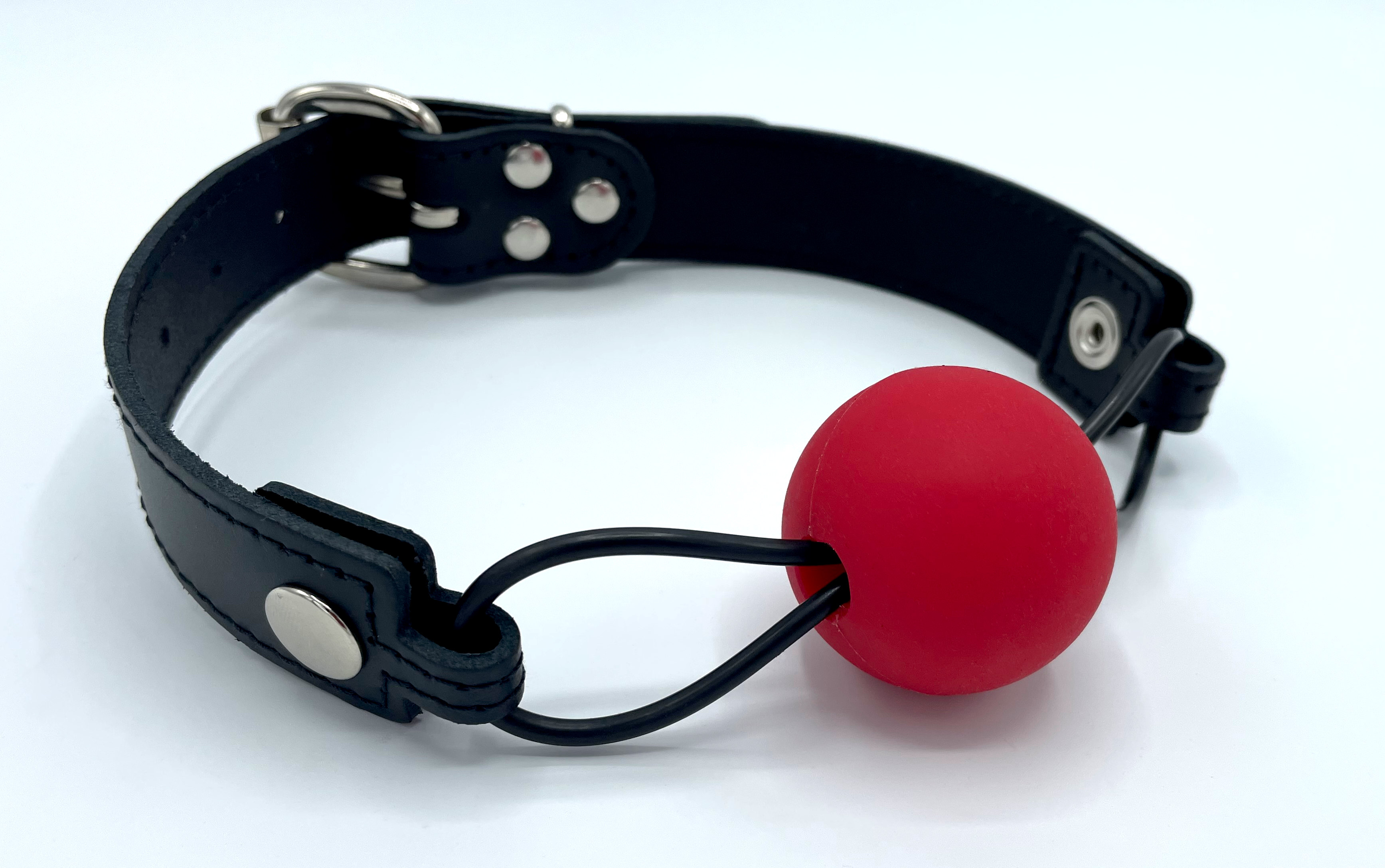 Mundknebel mit roter Kugel 45 mm aus medizinischem Silikon Mundknebel mit roter Kugel 45 mm aus medizinischem Silikon